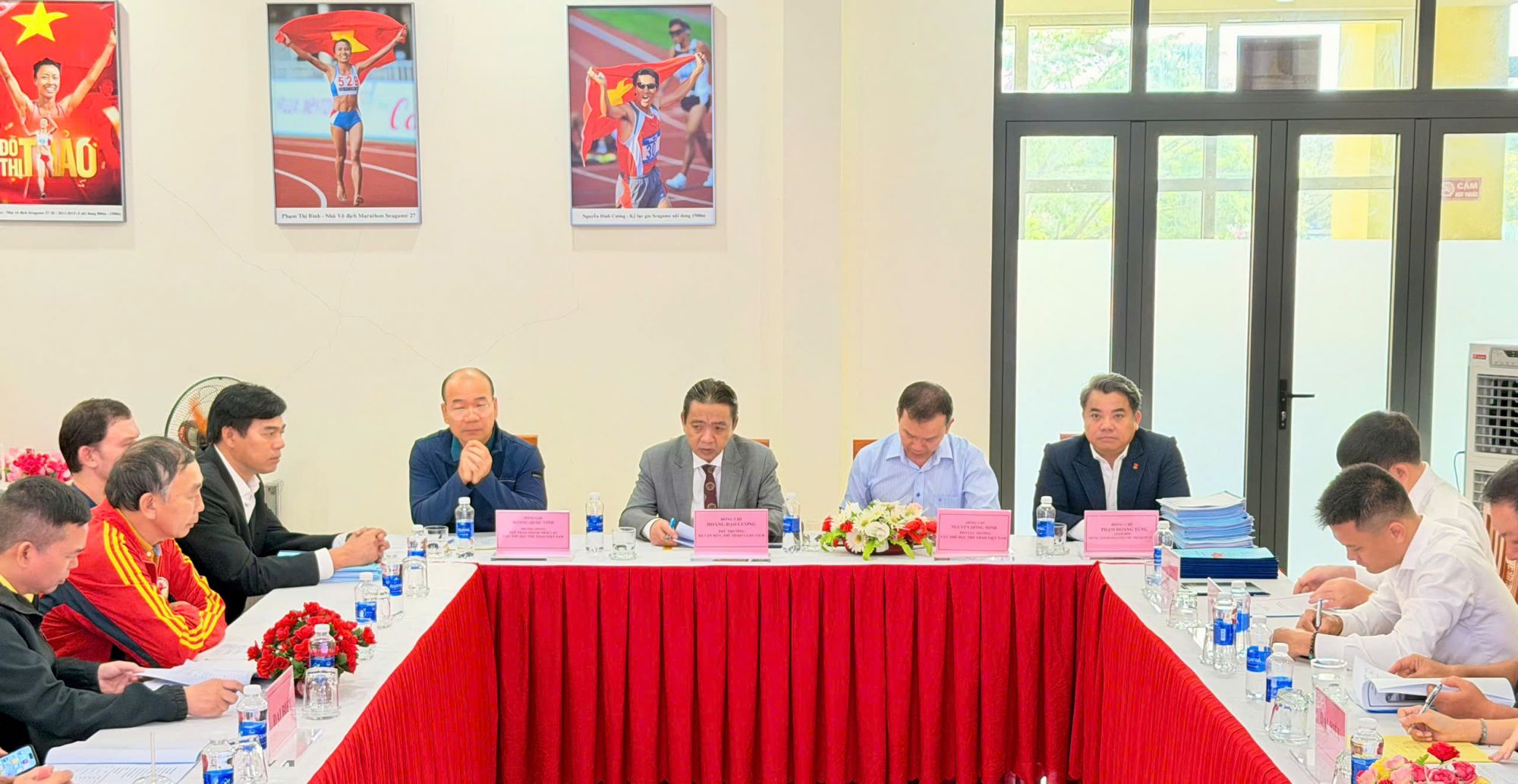 Trung tâm HL VĐV trẻ quốc gia tổ chức Hội nghị Tổng kết công tác huấn luyện năm 2025 và duyệt thông qua Kế hoạch huấn luyện các đội tuyển và tuyển trẻ quốc gia năm 2026. trung tam hl vdv tre quoc gia to chuc hoi nghi tong ket cong tac huan luyen nam 2025 va duyet thong qua ke hoach huan luyen cac doi tuyen va tuyen tre quoc gia nam 2026